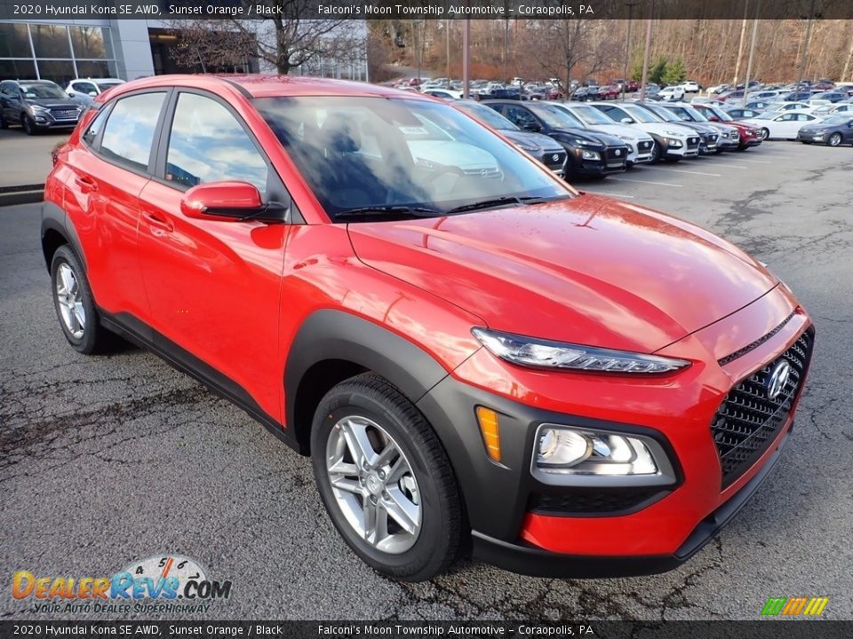 Front 3/4 View of 2020 Hyundai Kona SE AWD Photo #3