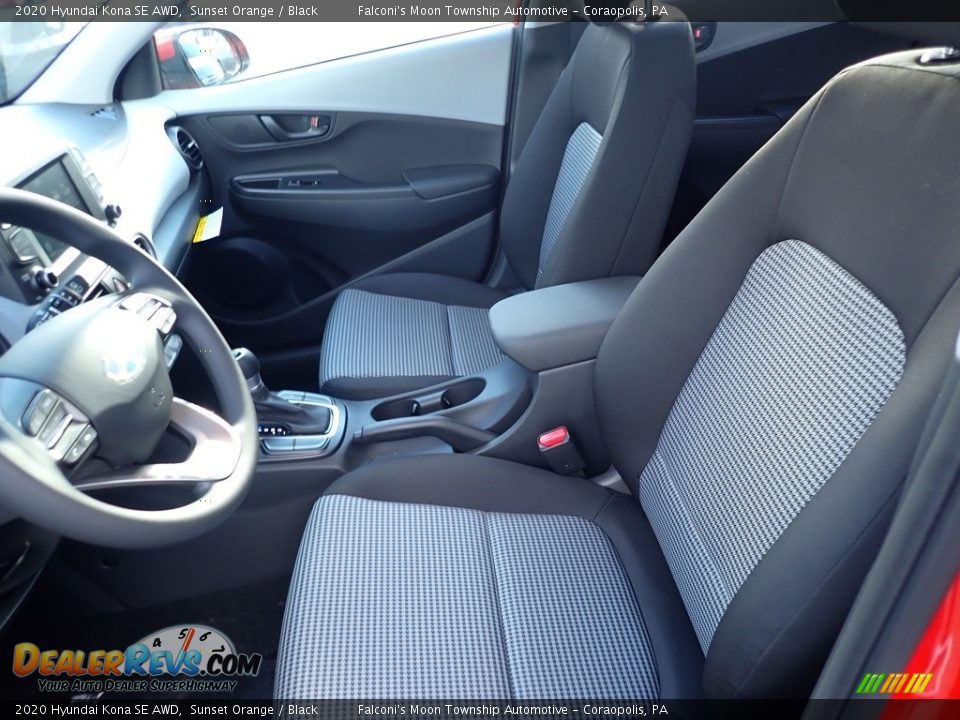 Front Seat of 2020 Hyundai Kona SE AWD Photo #10