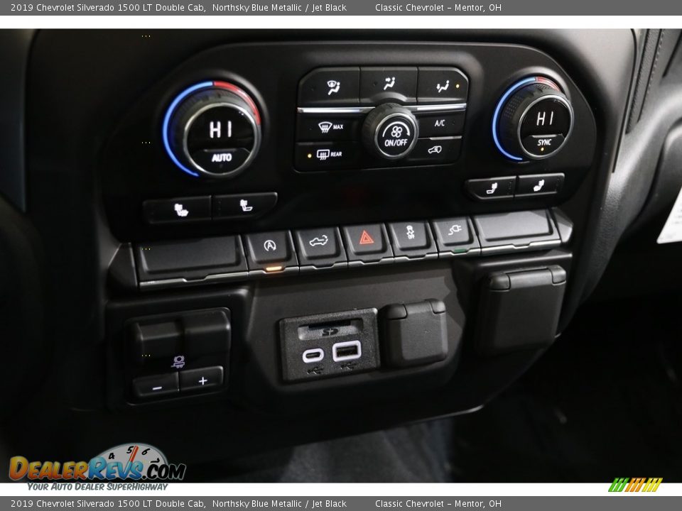 Controls of 2019 Chevrolet Silverado 1500 LT Double Cab Photo #14