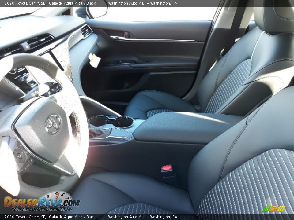 2020 Toyota Camry SE Galactic Aqua Mica / Black Photo #4