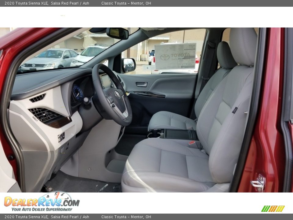 2020 Toyota Sienna XLE Salsa Red Pearl / Ash Photo #2