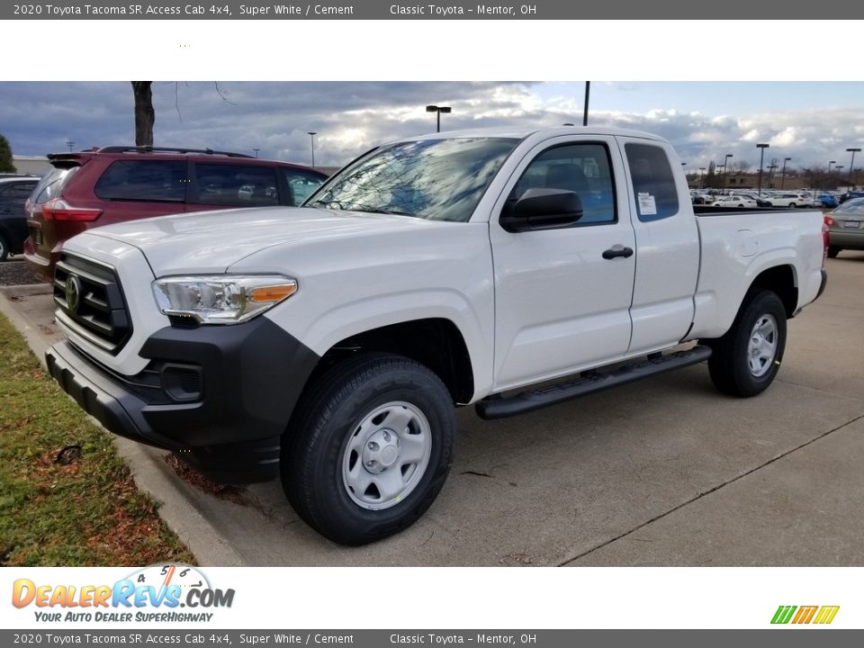 Front 3/4 View of 2020 Toyota Tacoma SR Access Cab 4x4 Photo #1