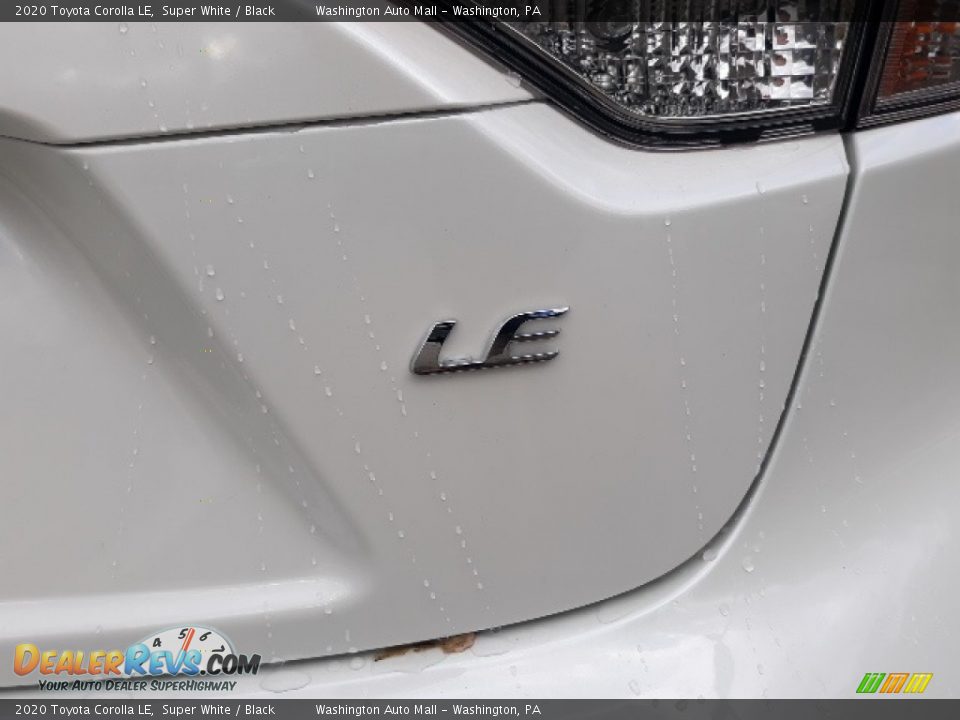 2020 Toyota Corolla LE Super White / Black Photo #8