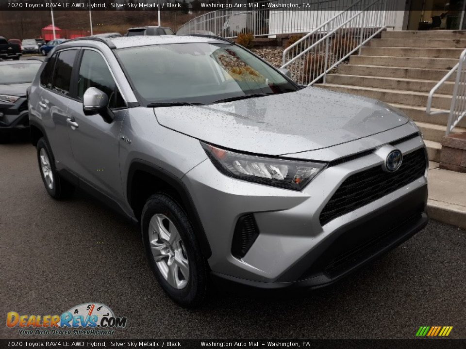 Front 3/4 View of 2020 Toyota RAV4 LE AWD Hybrid Photo #1