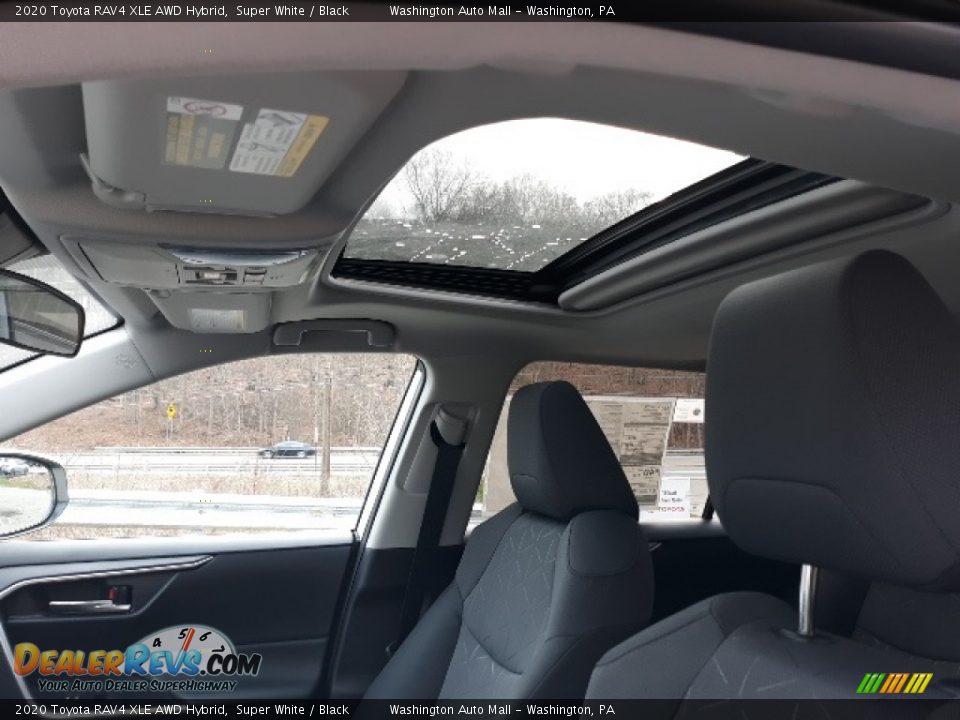2020 Toyota RAV4 XLE AWD Hybrid Super White / Black Photo #5