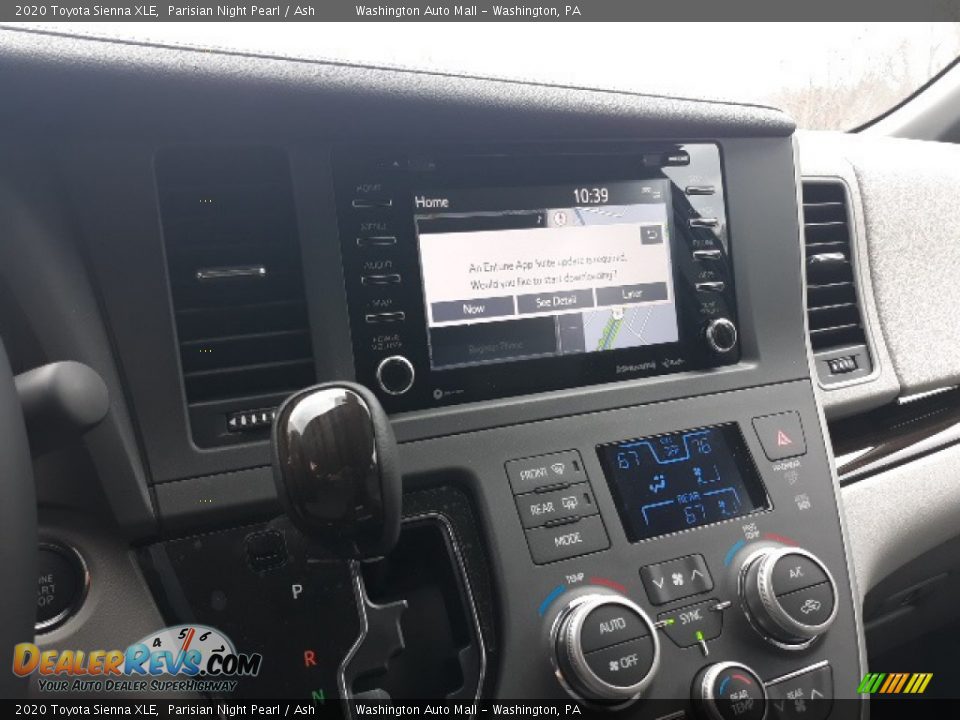 Controls of 2020 Toyota Sienna XLE Photo #7