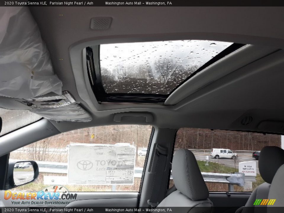 2020 Toyota Sienna XLE Parisian Night Pearl / Ash Photo #9