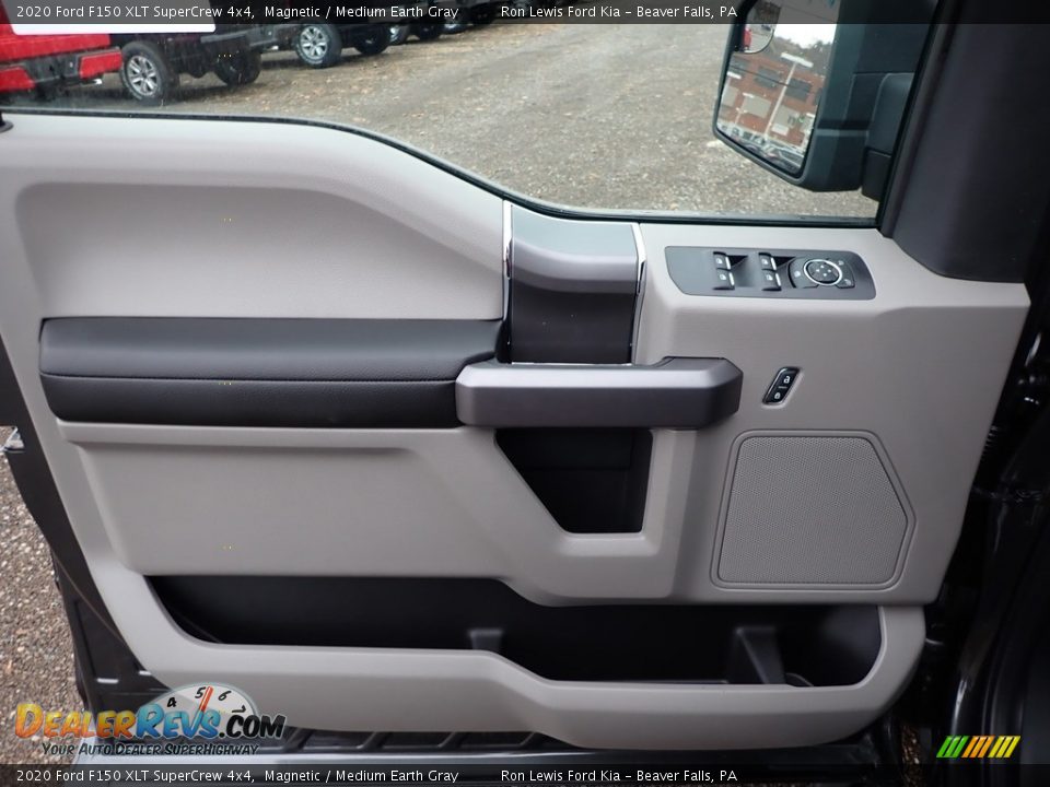 Door Panel of 2020 Ford F150 XLT SuperCrew 4x4 Photo #14