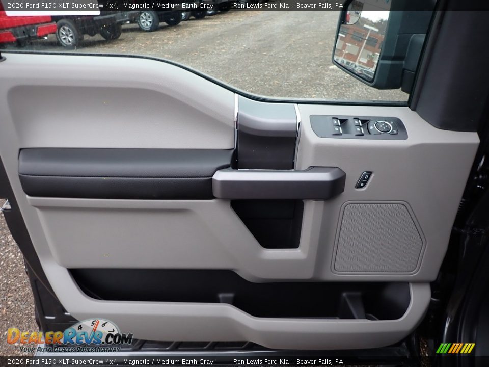 Door Panel of 2020 Ford F150 XLT SuperCrew 4x4 Photo #14