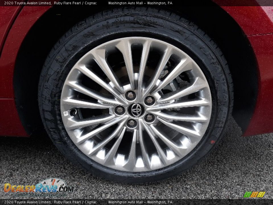 2020 Toyota Avalon Limited Ruby Flare Pearl / Cognac Photo #10