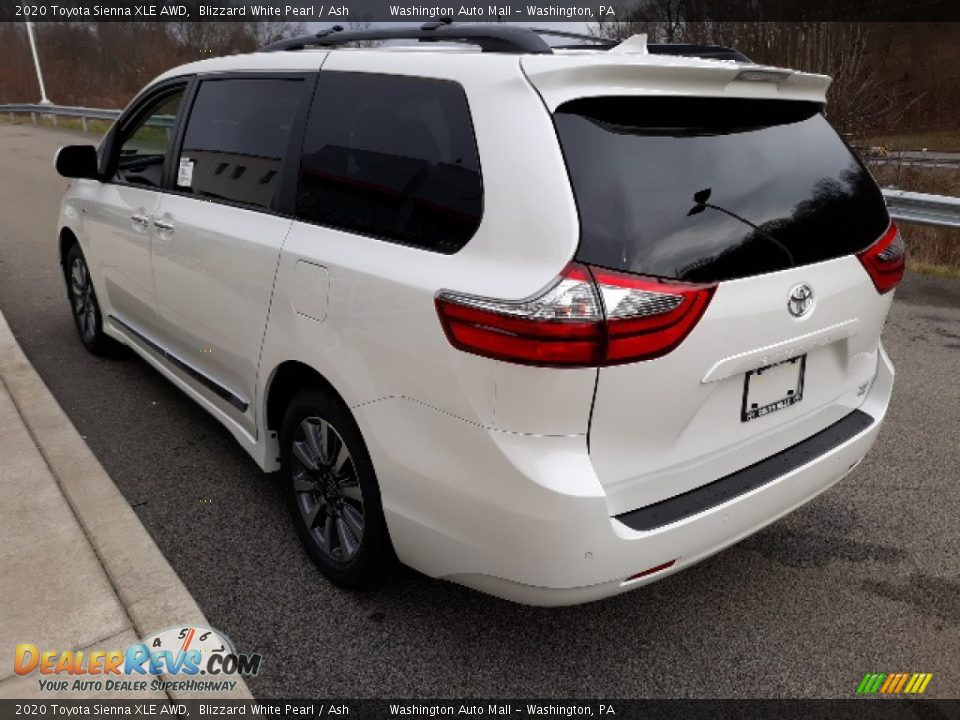 2020 Toyota Sienna XLE AWD Blizzard White Pearl / Ash Photo #2