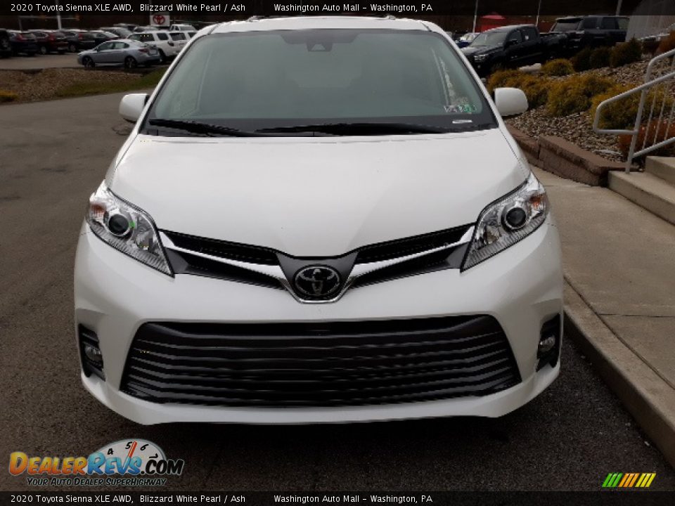 2020 Toyota Sienna XLE AWD Blizzard White Pearl / Ash Photo #7