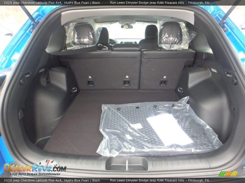 2020 Jeep Cherokee Latitude Plus 4x4 Hydro Blue Pearl / Black Photo #5