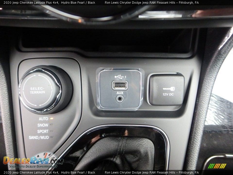 2020 Jeep Cherokee Latitude Plus 4x4 Hydro Blue Pearl / Black Photo #19