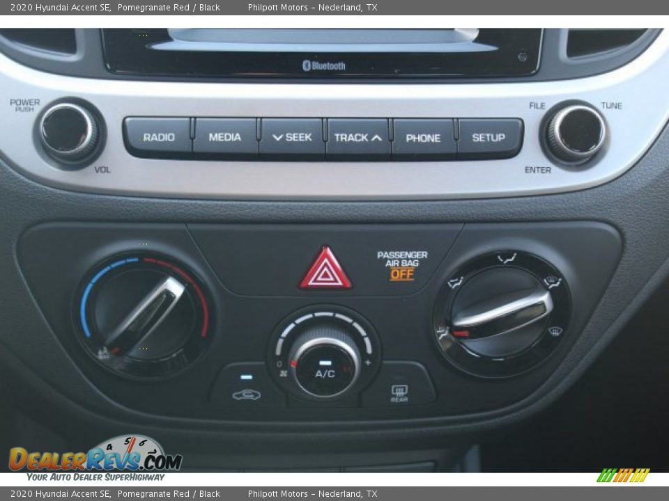 2020 Hyundai Accent SE Pomegranate Red / Black Photo #18