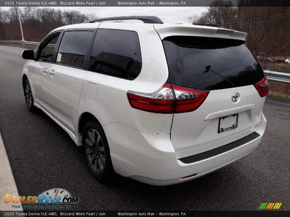 2020 Toyota Sienna XLE AWD Blizzard White Pearl / Ash Photo #2
