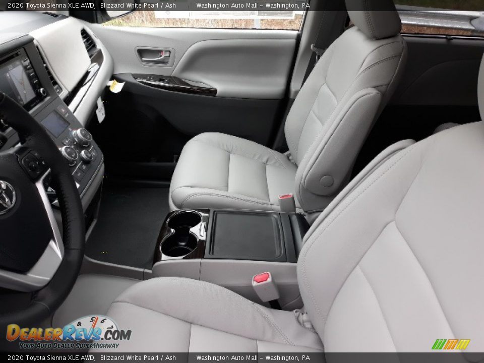 Front Seat of 2020 Toyota Sienna XLE AWD Photo #4