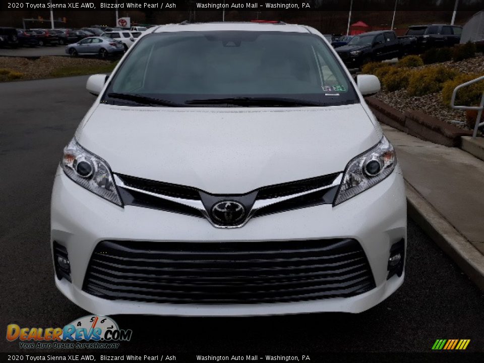 2020 Toyota Sienna XLE AWD Blizzard White Pearl / Ash Photo #7