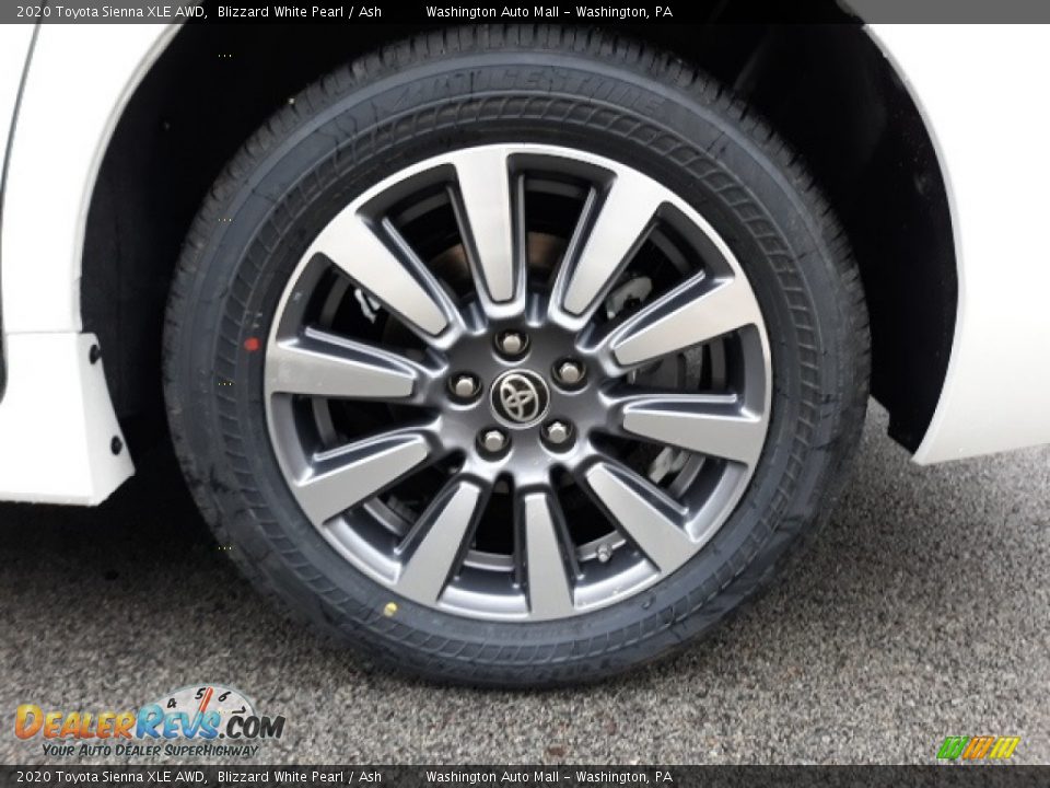 2020 Toyota Sienna XLE AWD Wheel Photo #10