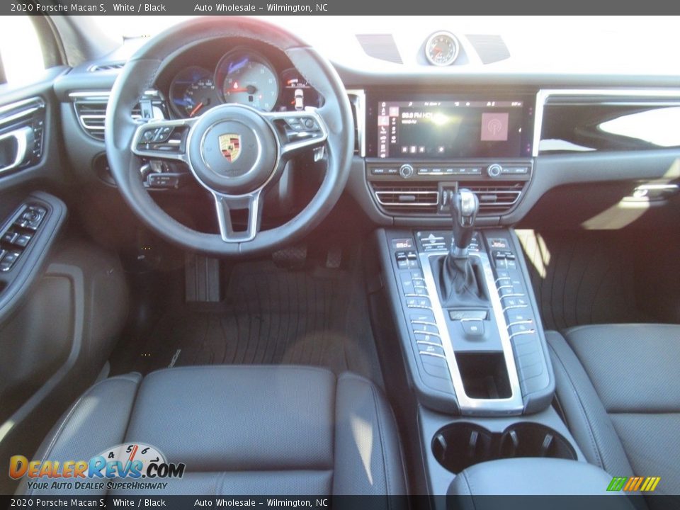 Black Interior - 2020 Porsche Macan S Photo #13