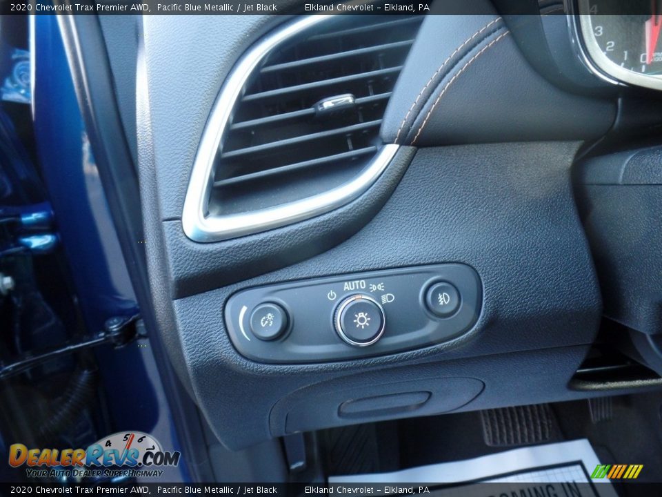 2020 Chevrolet Trax Premier AWD Pacific Blue Metallic / Jet Black Photo #23
