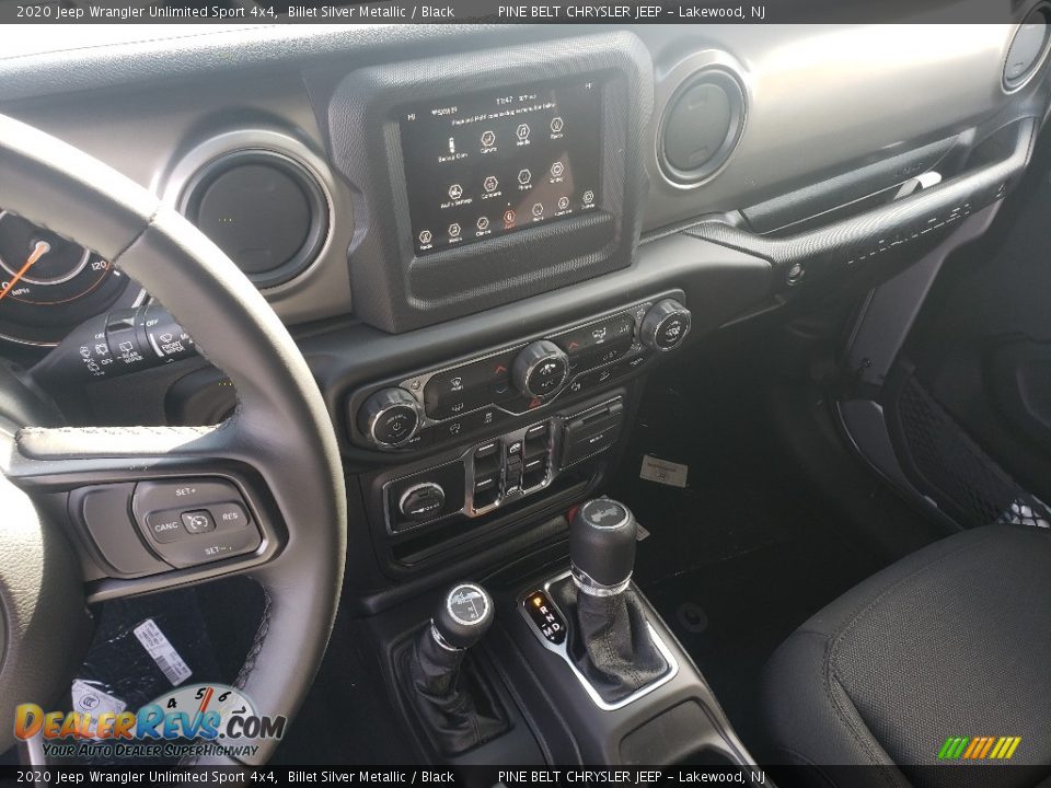 2020 Jeep Wrangler Unlimited Sport 4x4 Shifter Photo #10