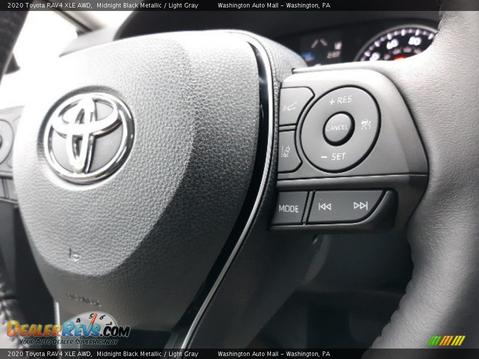 2020 Toyota RAV4 XLE AWD Midnight Black Metallic / Light Gray Photo #11