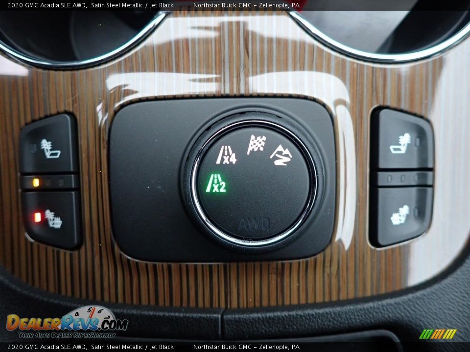 Controls of 2020 GMC Acadia SLE AWD Photo #18