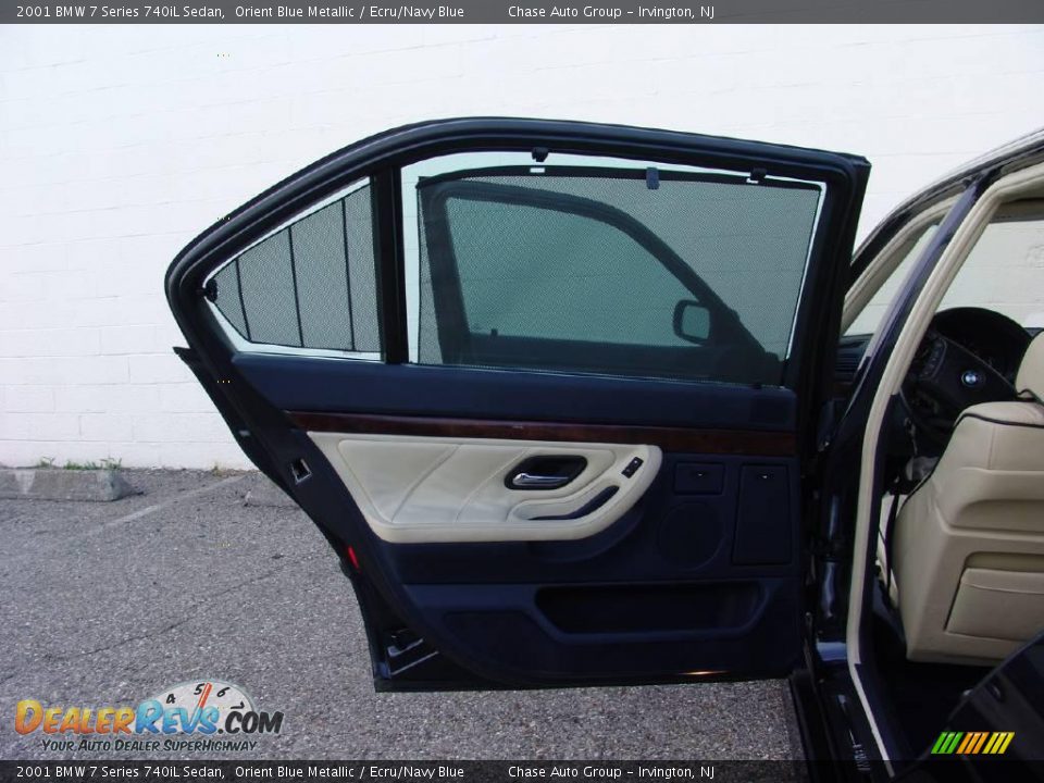 2001 BMW 7 Series 740iL Sedan Orient Blue Metallic / Ecru/Navy Blue Photo #22