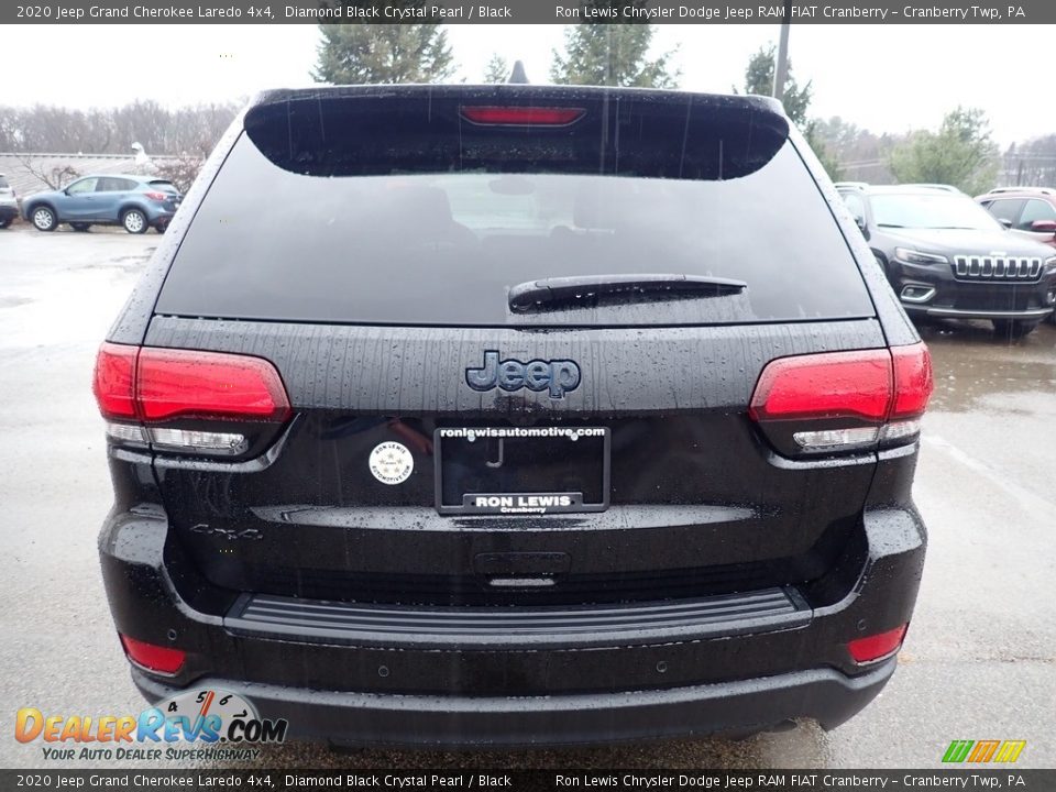 2020 Jeep Grand Cherokee Laredo 4x4 Diamond Black Crystal Pearl / Black Photo #4