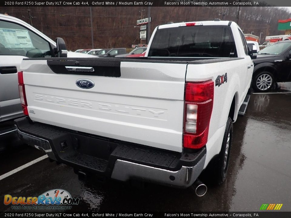 2020 Ford F250 Super Duty XLT Crew Cab 4x4 Oxford White / Medium Earth Gray Photo #2