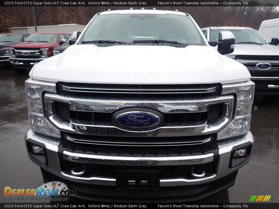 2020 Ford F250 Super Duty XLT Crew Cab 4x4 Oxford White / Medium Earth Gray Photo #4