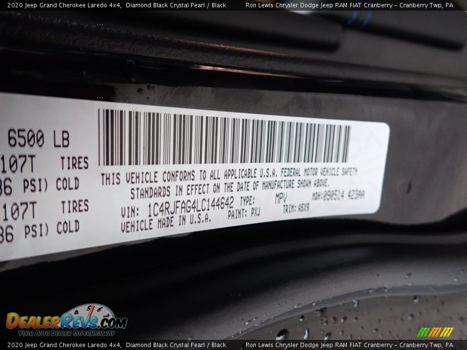 2020 Jeep Grand Cherokee Laredo 4x4 Diamond Black Crystal Pearl / Black Photo #16