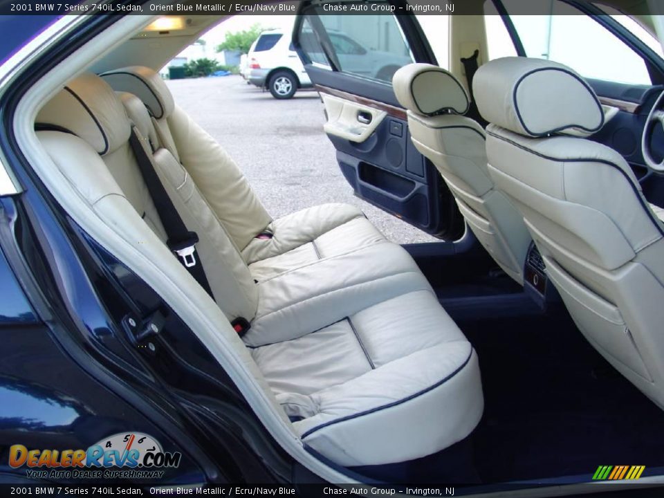 2001 BMW 7 Series 740iL Sedan Orient Blue Metallic / Ecru/Navy Blue Photo #30