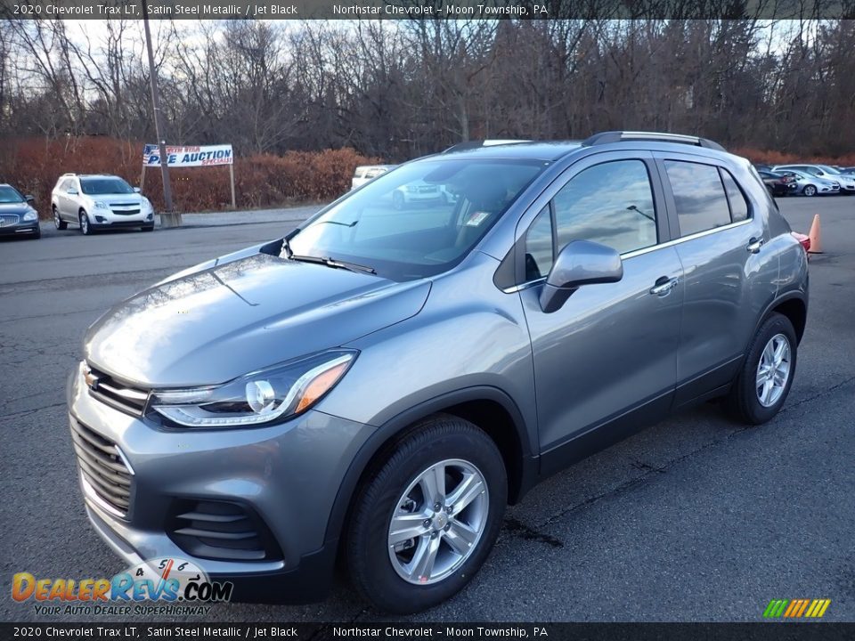 Front 3/4 View of 2020 Chevrolet Trax LT Photo #1