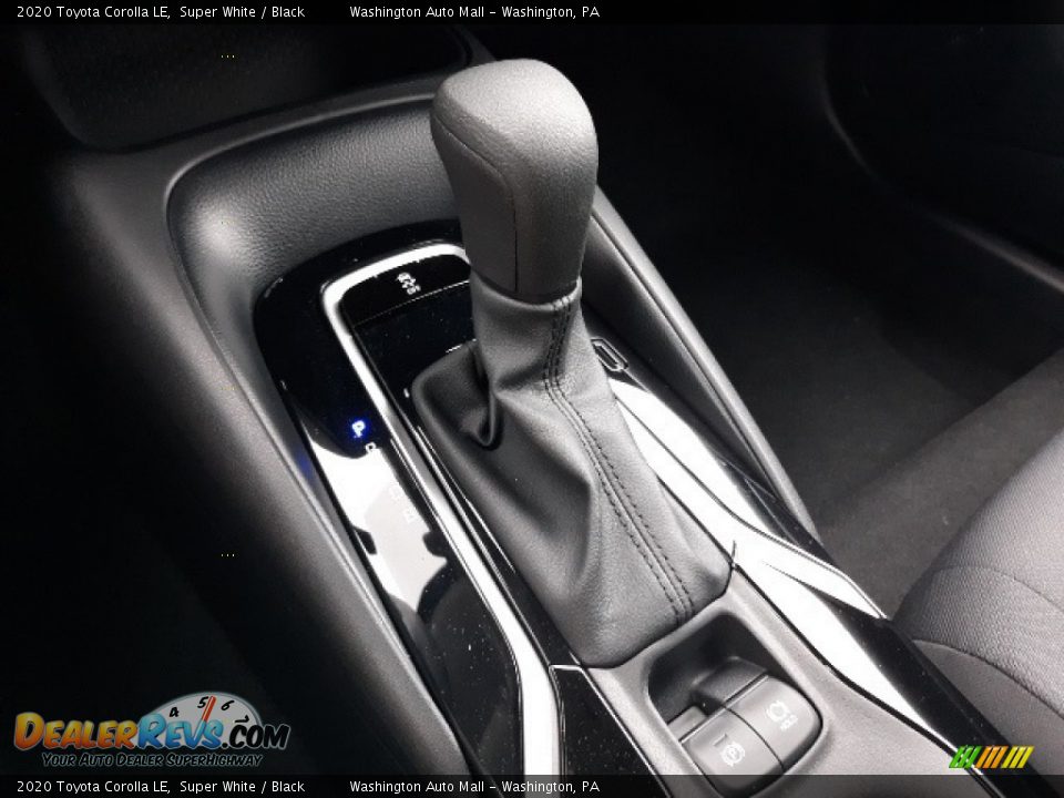 2020 Toyota Corolla LE Super White / Black Photo #7