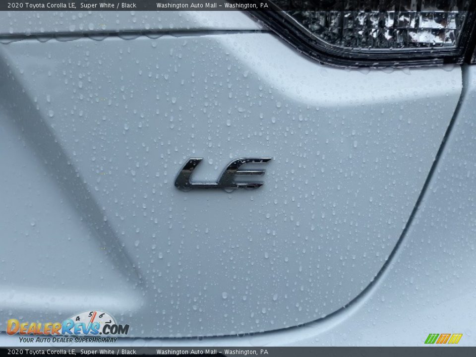 2020 Toyota Corolla LE Super White / Black Photo #17