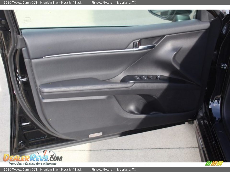 2020 Toyota Camry XSE Midnight Black Metallic / Black Photo #9