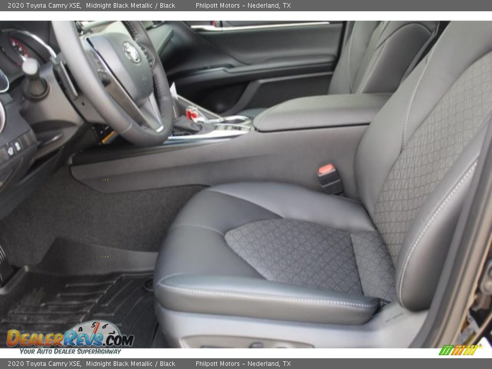 2020 Toyota Camry XSE Midnight Black Metallic / Black Photo #10