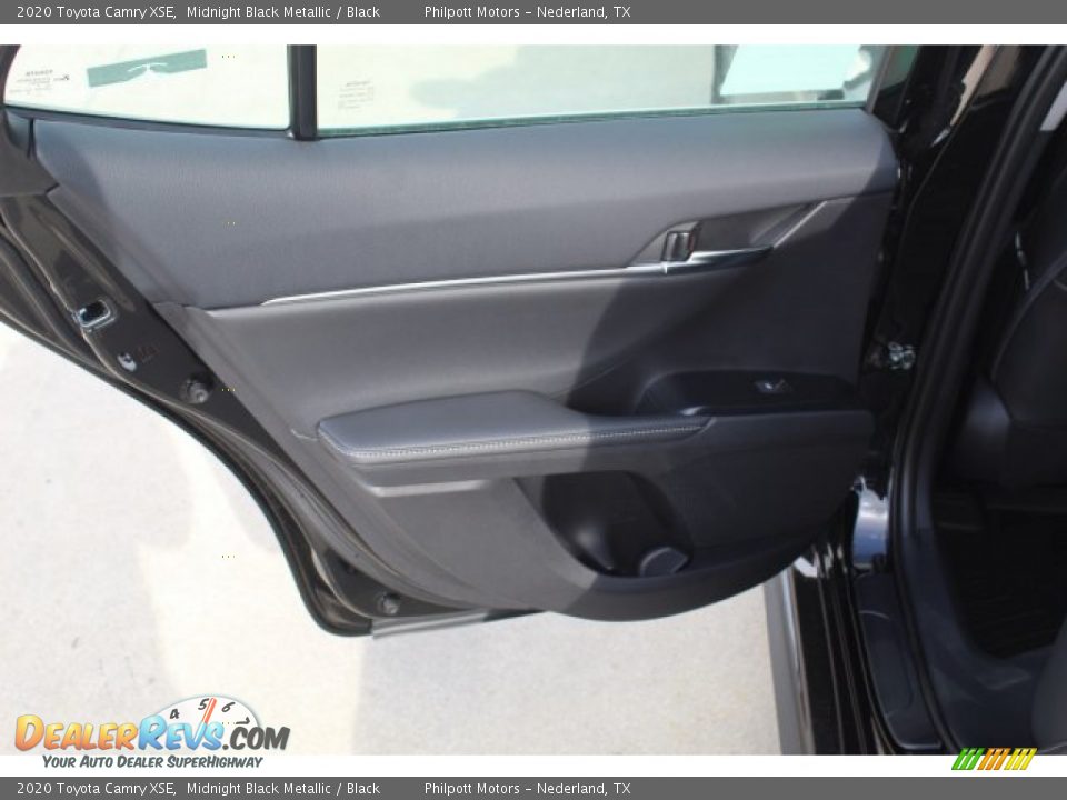 2020 Toyota Camry XSE Midnight Black Metallic / Black Photo #20