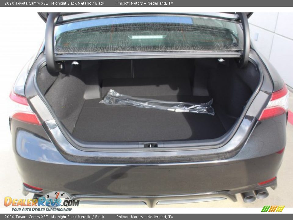 2020 Toyota Camry XSE Midnight Black Metallic / Black Photo #25