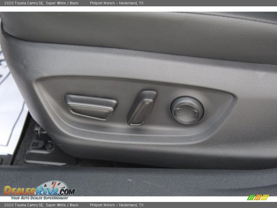 2020 Toyota Camry SE Super White / Black Photo #11