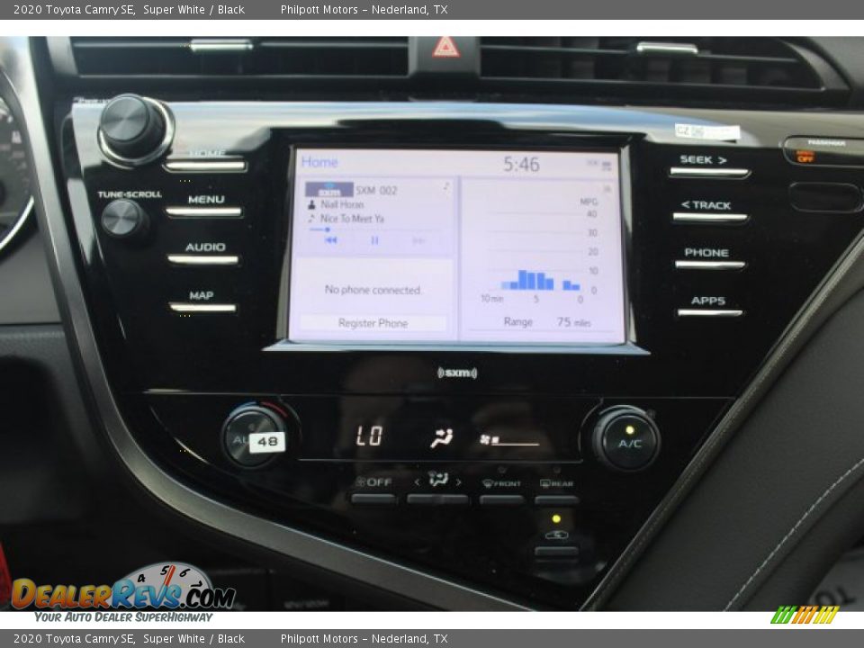 2020 Toyota Camry SE Super White / Black Photo #17