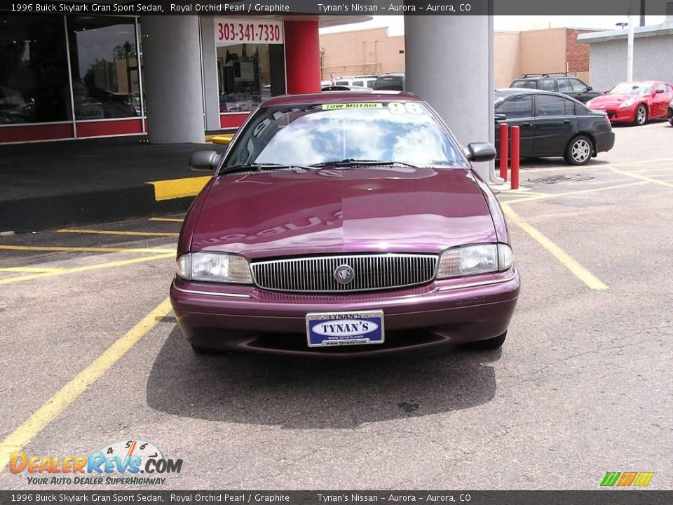 1996 Buick Skylark Gran Sport Sedan Royal Orchid Pearl / Graphite Photo #2