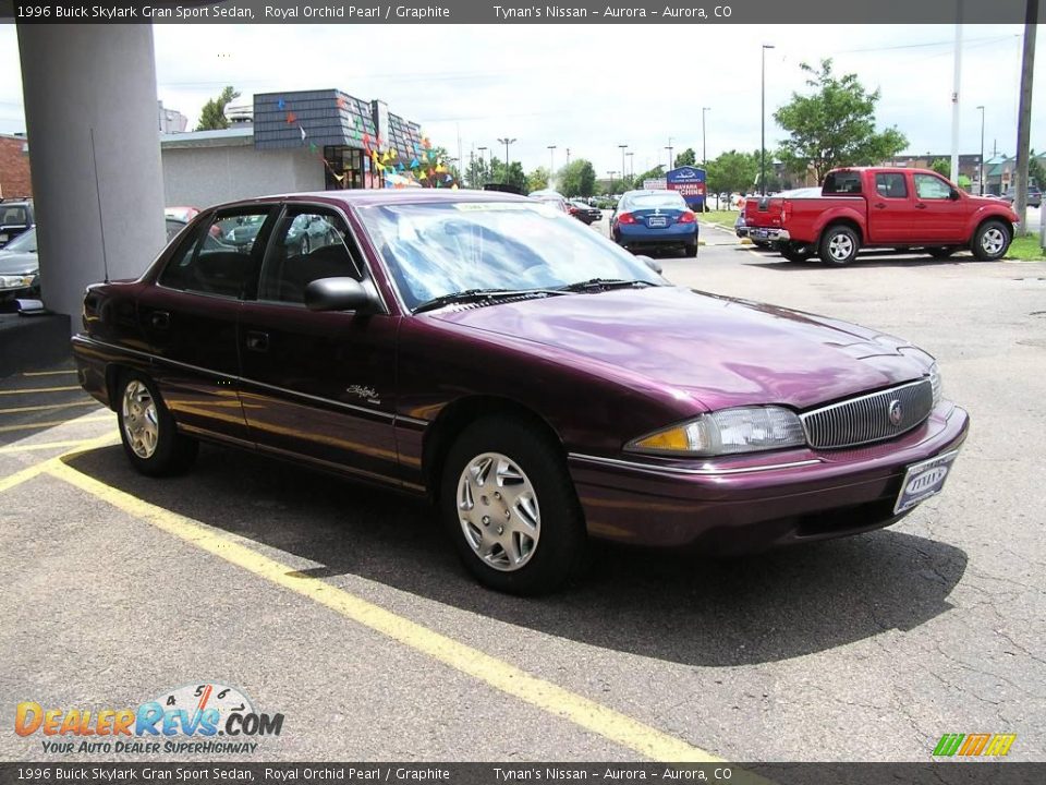 1996 Buick Skylark Gran Sport Sedan Royal Orchid Pearl / Graphite Photo #3