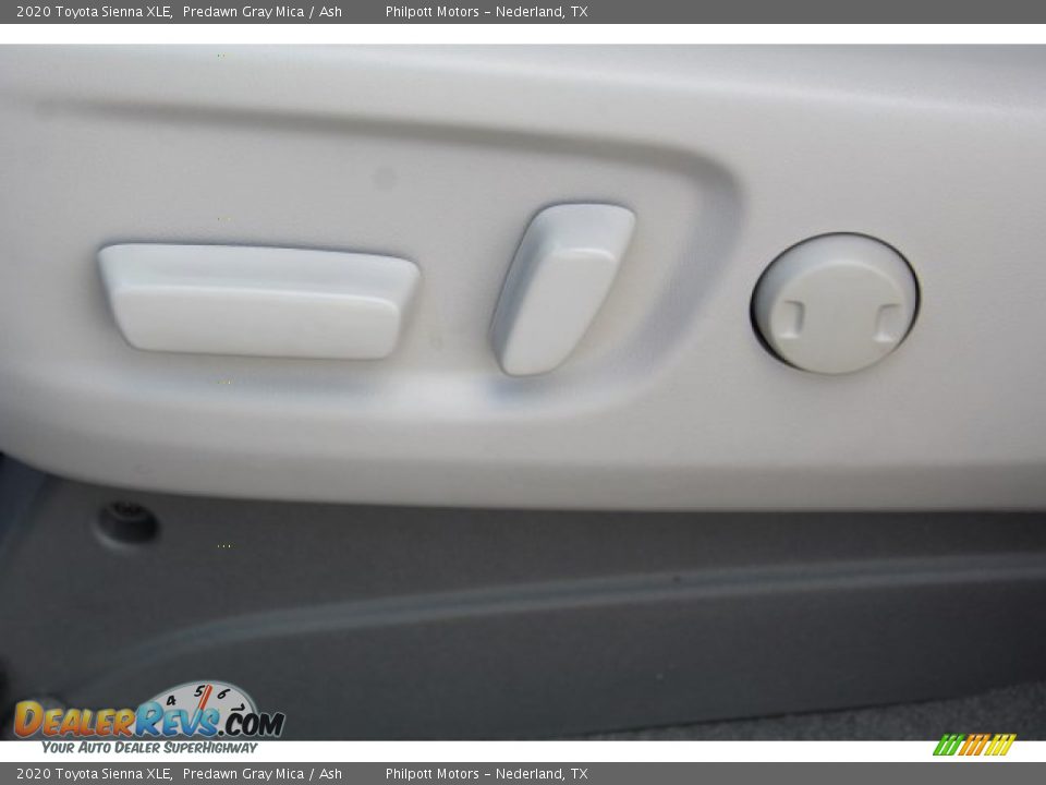 2020 Toyota Sienna XLE Predawn Gray Mica / Ash Photo #11
