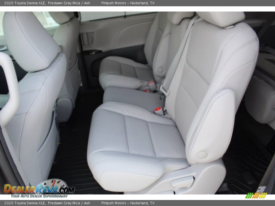2020 Toyota Sienna XLE Predawn Gray Mica / Ash Photo #21