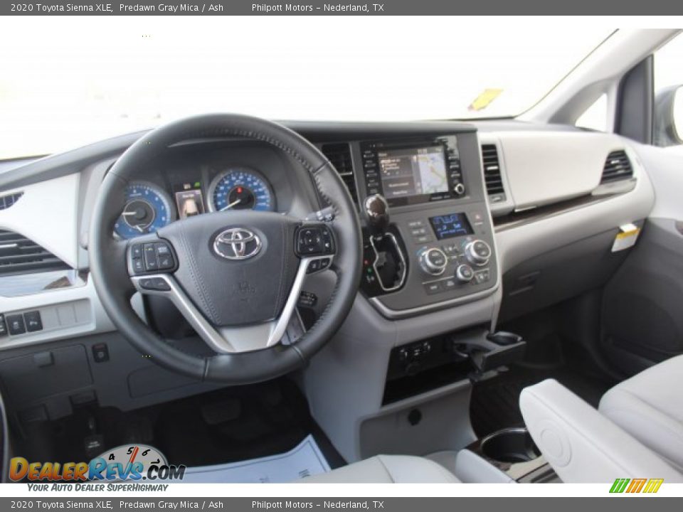 2020 Toyota Sienna XLE Predawn Gray Mica / Ash Photo #22