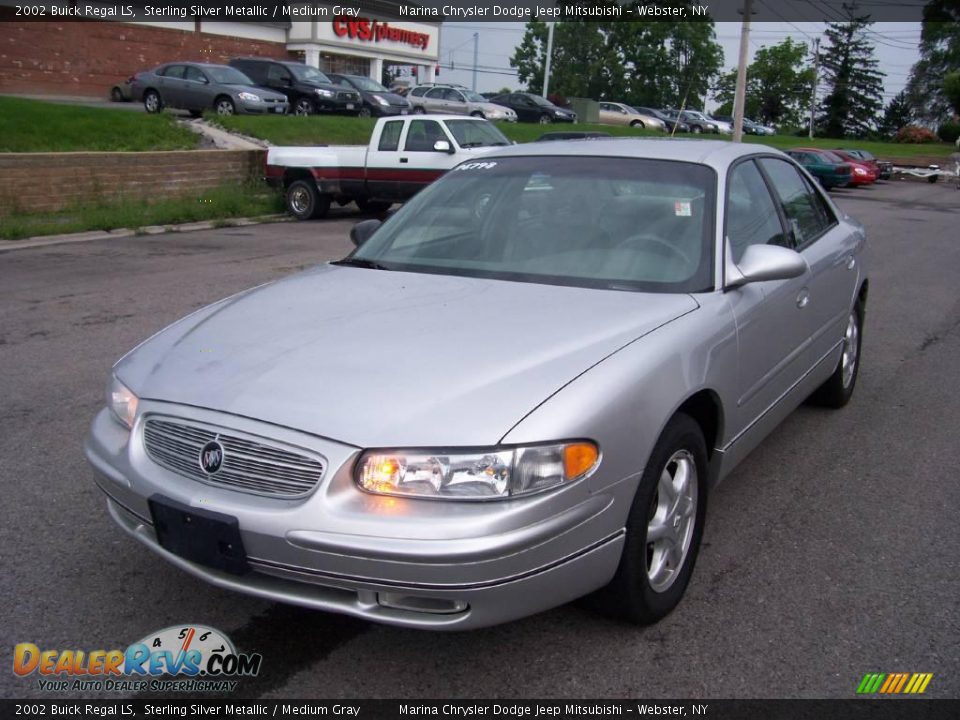 2002 Buick Regal LS Sterling Silver Metallic / Medium Gray Photo #1