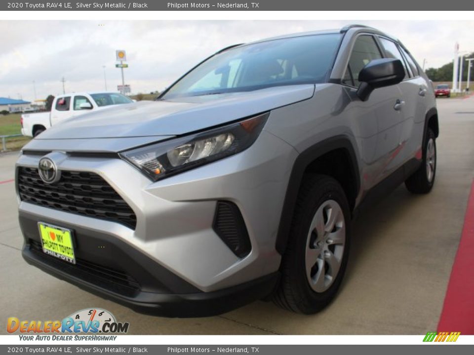 2020 Toyota RAV4 LE Silver Sky Metallic / Black Photo #4